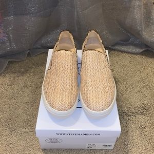 Steve Madden Bamboo style slip ons